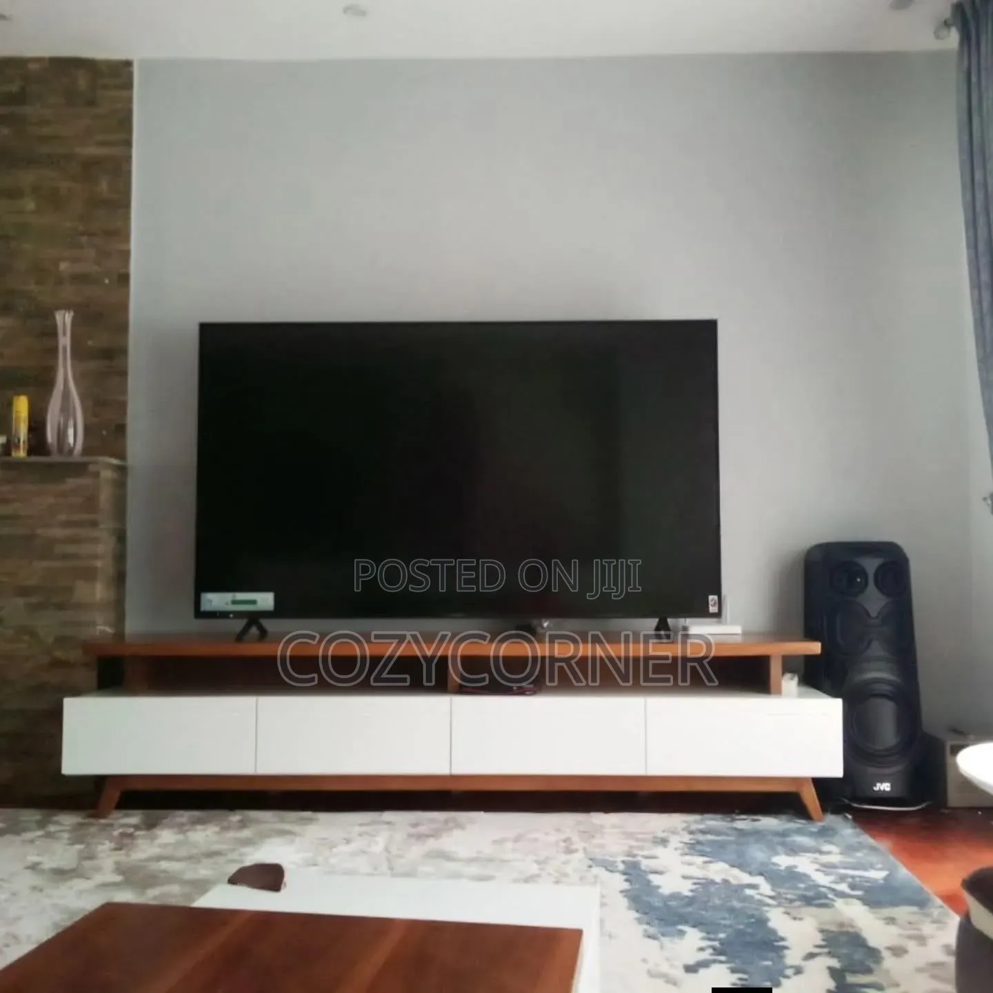 Elegant 1.80 Meters TV Stand. የቴሌቪዥን ማስቀመጫ
