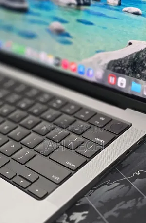 New Laptop Apple MacBook Pro 2021 M1 32GB Apple M1 Pro SSD 512GB