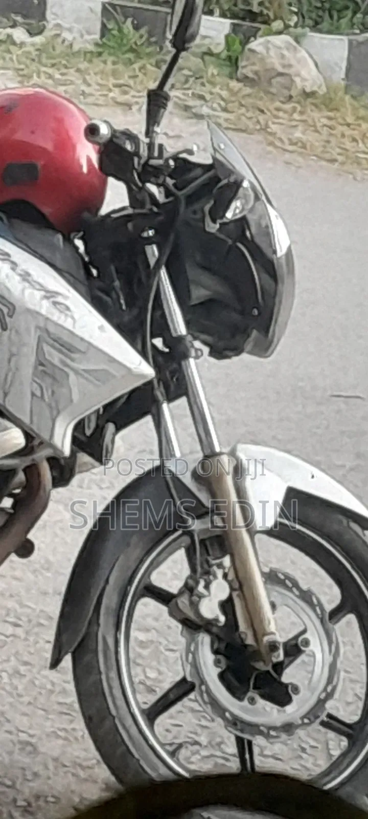 TVS Apache 180 RTR 2017 White