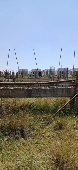 1000 ካሬ.ሜትር ለጅ+1 መሠረት የወጣለት ለገጣፎ ስስድ ሪልስተት ግብ ኮምፋውንድ ውስጥ