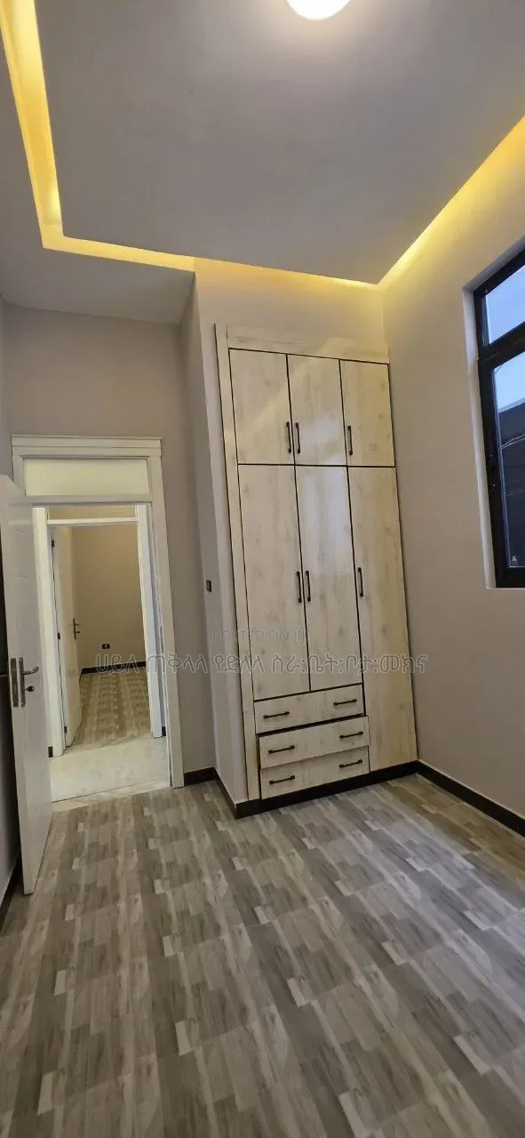 Furnished 4bdrm Villa in Summit Area, Yeka for sale
