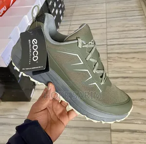  አዲስ የመጣ: EDCO ሙሉ በሙሉ ውሃ የማያስገባ ጫማ (Made in Vietnam)