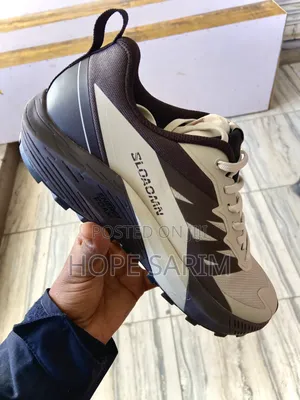 Salomon-Style Sport Trail Sneakers