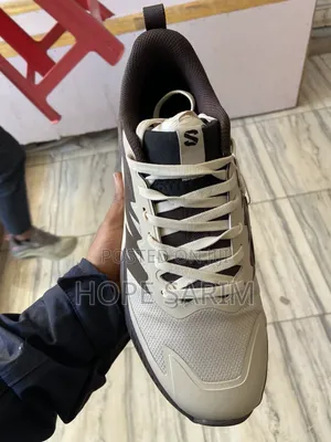 Salomon-Style Sport Trail Sneakers