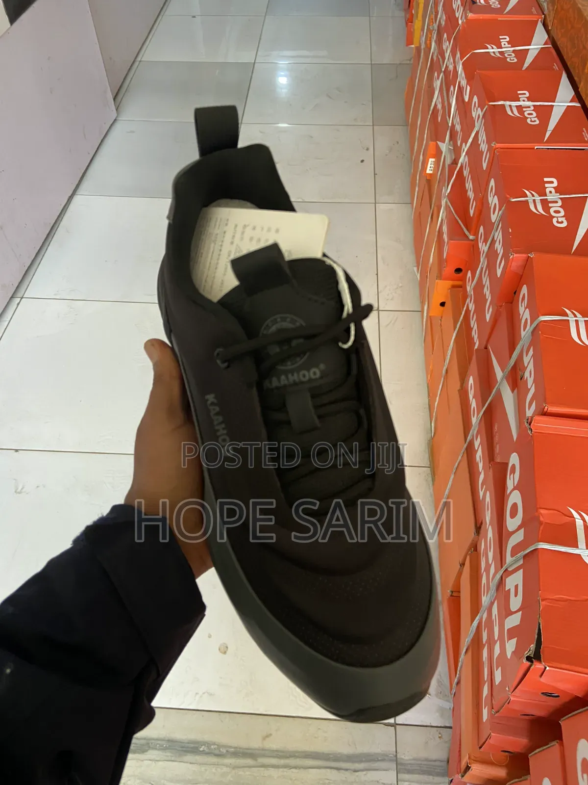 KAAHOO Premium Black Sneakers – Ultra-Comfortable!