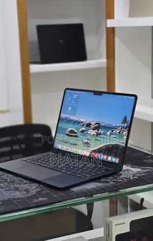 New Laptop Apple MacBook Air 2025 M4 16GB Apple M4 SSD 512GB