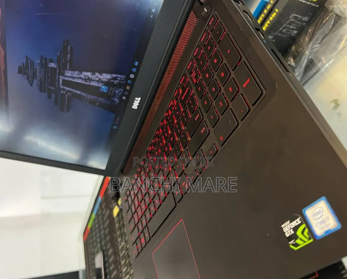 New Laptop Dell Inspiron 15 5577 16GB Intel Core i7 SSD 512GB