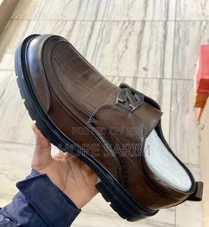 Luxury Brown "Crocodile-Grain" Lug-Sole Loafers