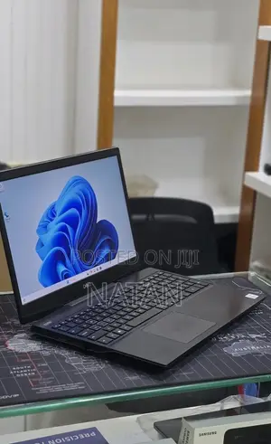 New Laptop Dell G15 5510 16GB Intel Core i7 SSD 512GB