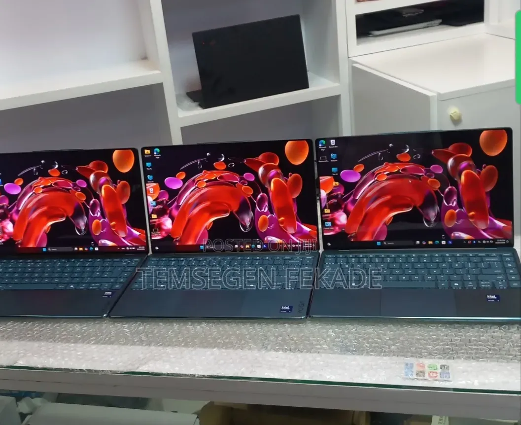 New Laptop Lenovo Yoga Slim 7 16GB Intel Core Ultra 7 SSD 512GB
