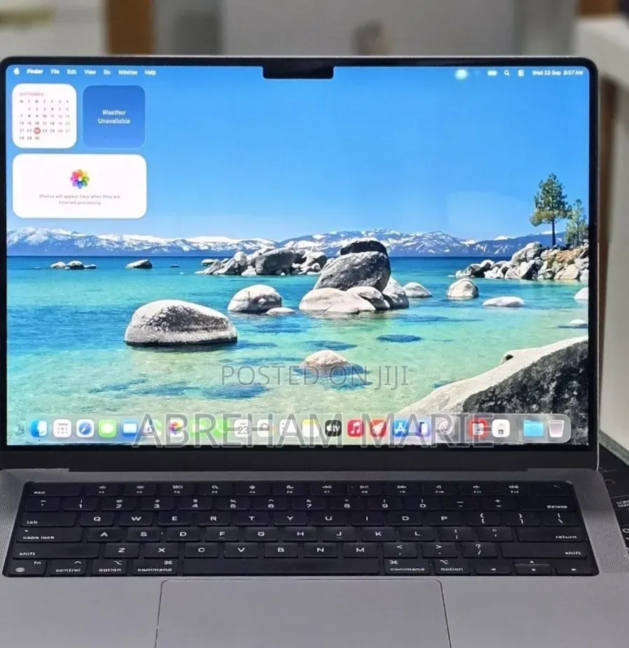 New Laptop Apple MacBook Pro 2021 M1 32GB Apple M1 Pro SSD 512GB