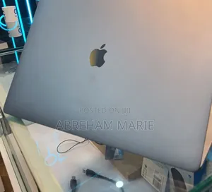 New Laptop Apple MacBook Pro 2019 32GB Intel Core i9 SSD 1T