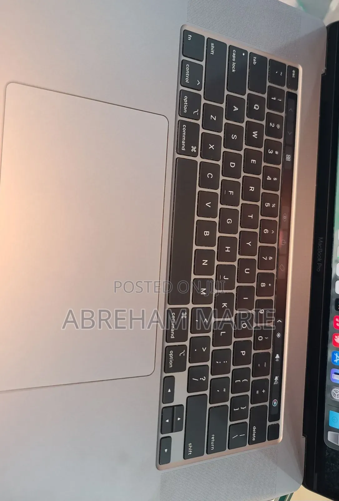 New Laptop Apple MacBook Pro 2019 32GB Intel Core i9 SSD 1T