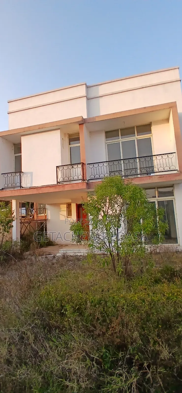 Furnished 4bdrm House in Ccd, Oromia-Finfinne for sale