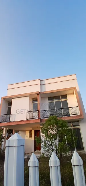 Furnished 4bdrm House in Ccd, Oromia-Finfinne for sale
