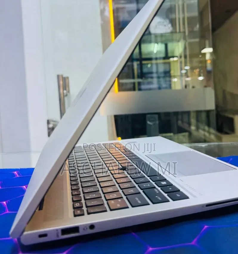 New Laptop HP EliteBook 840 G7 16GB Intel Core i5 SSD 512GB