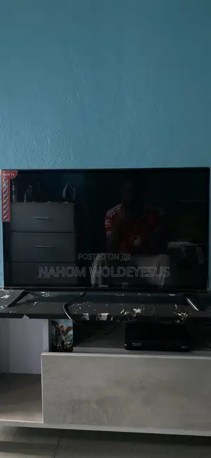 KOMAX 32 Inch TV