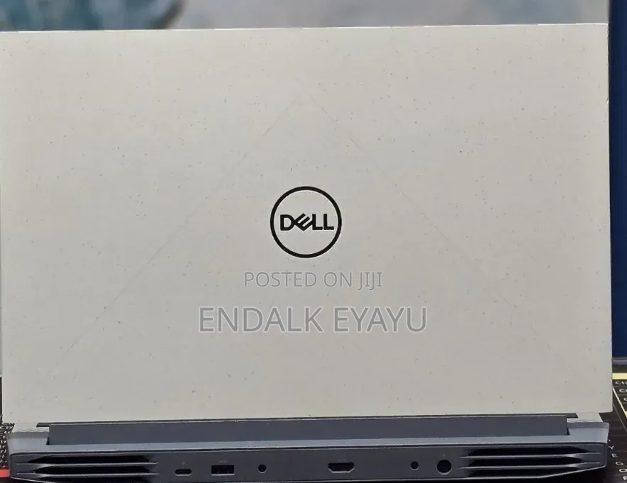 New Laptop Dell 16GB AMD Ryzen 7 SSD 512GB