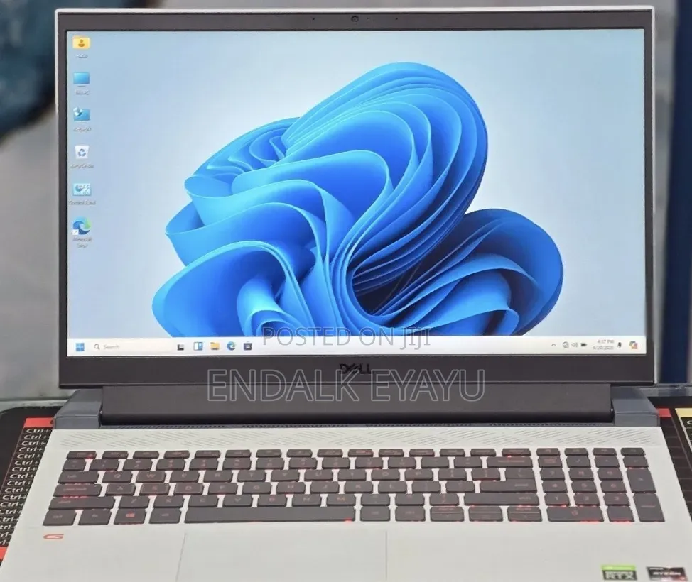 New Laptop Dell 16GB AMD Ryzen 7 SSD 512GB