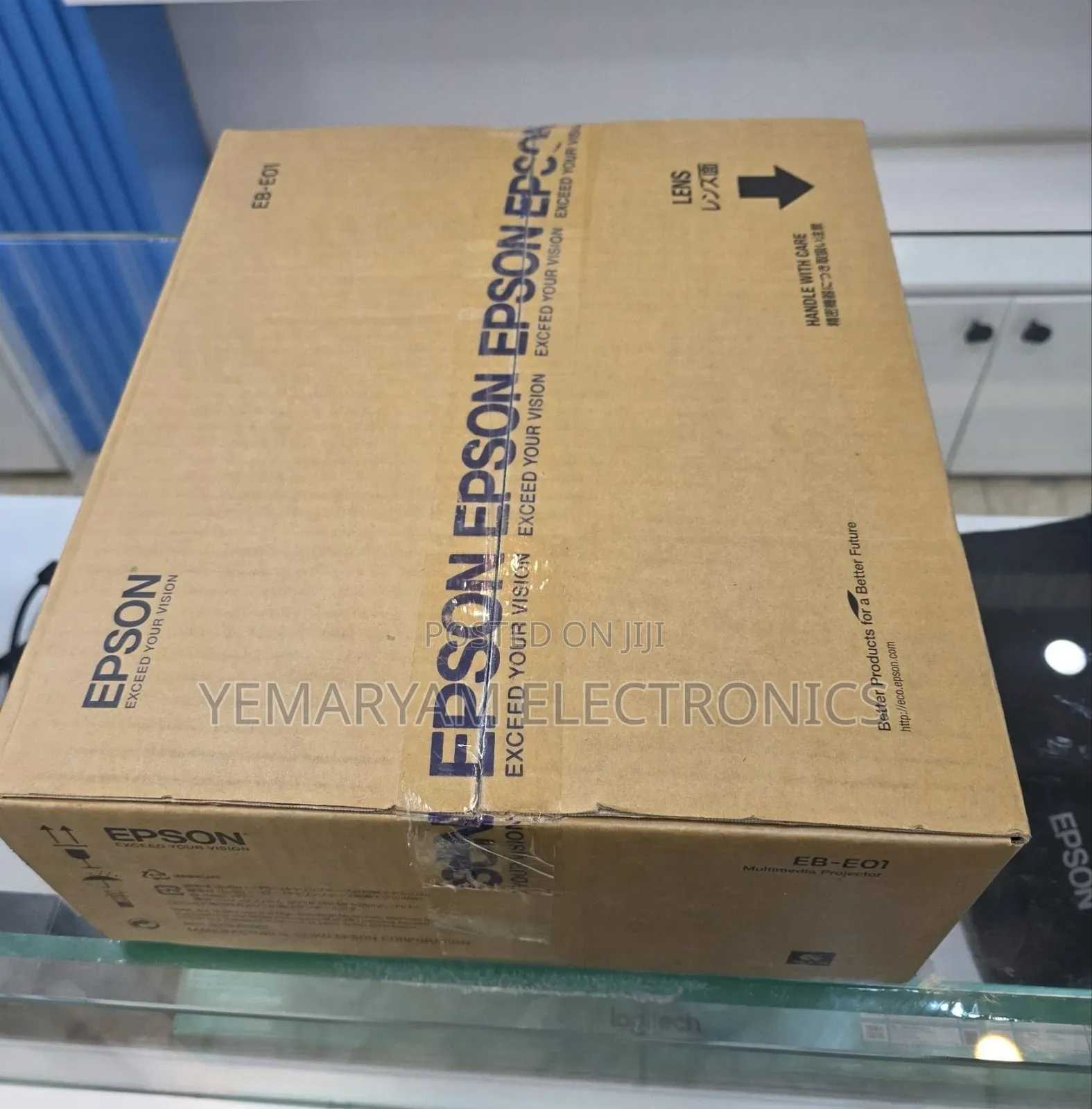 Epson Projector BRAND 8