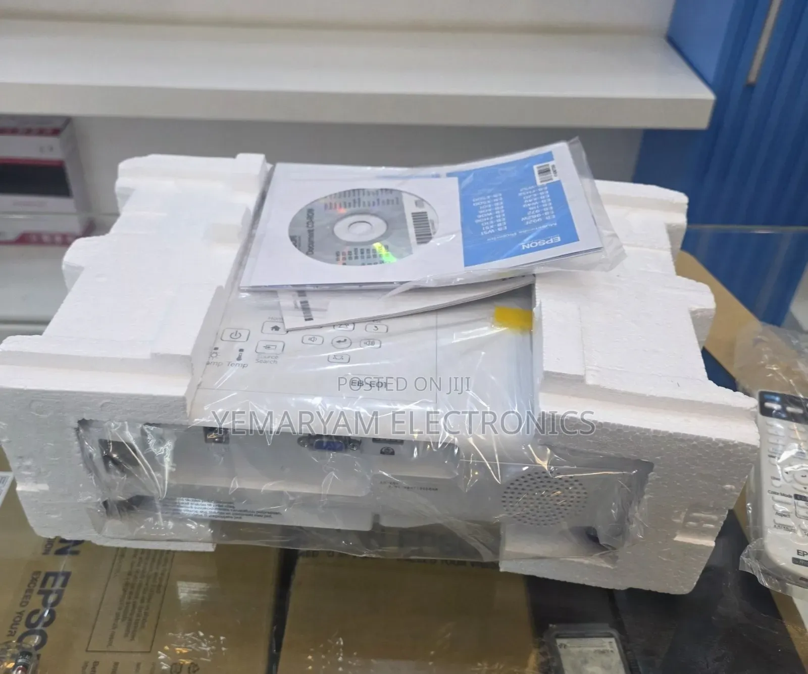 Epson Projector BRAND 8