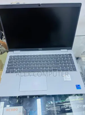 New Laptop Dell Precision 3581 16GB Intel Core i7 SSD 1T