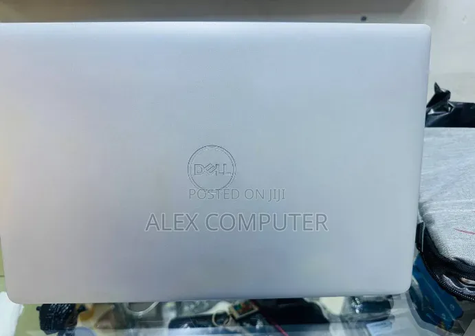 New Laptop Dell Precision 3581 16GB Intel Core i7 SSD 1T