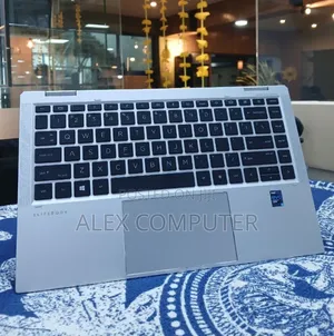 New Laptop HP EliteBook 1040 G8 16GB Intel Core i7 SSD 512GB