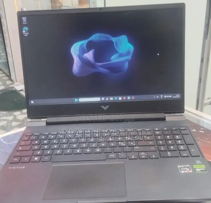New Laptop HP Victus 16 16GB AMD Ryzen 5 SSD 512GB