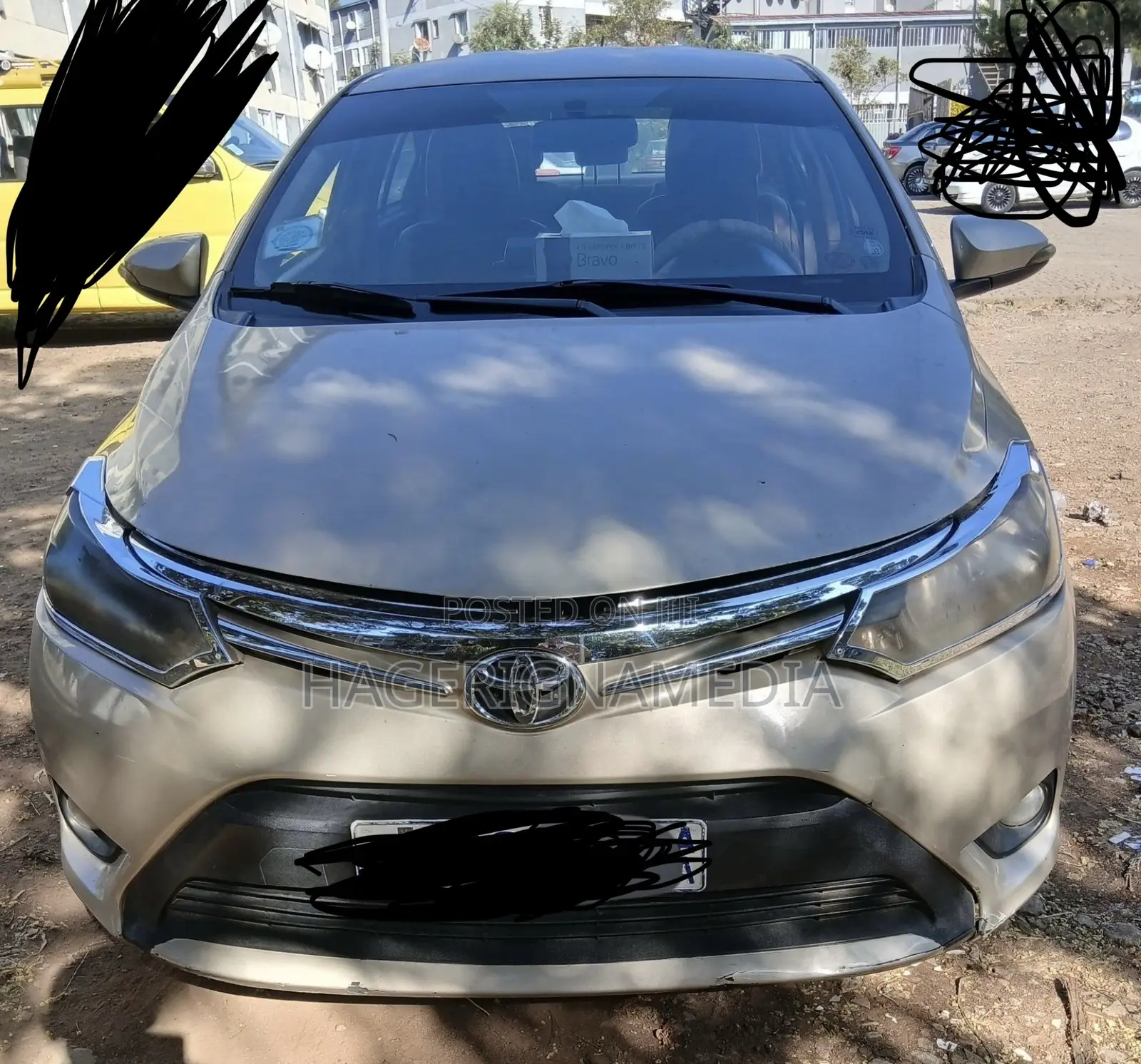 Toyota Yaris 2013 Beige
