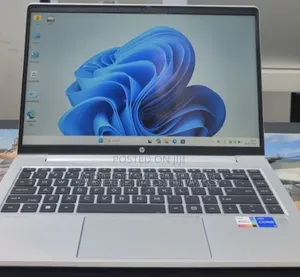 New Laptop HP EliteBook 655 G9 16GB Intel Core i7 SSD 1T