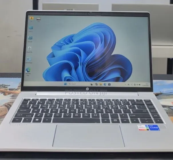 New Laptop HP EliteBook 655 G9 16GB Intel Core i7 SSD 1T
