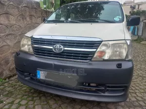 Toyota HiAce 2010 White