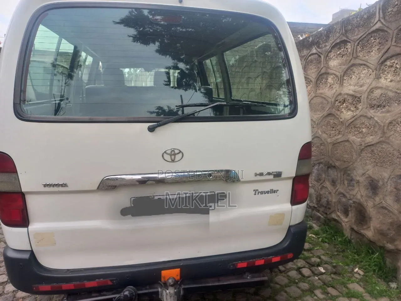 Toyota HiAce 2010 White