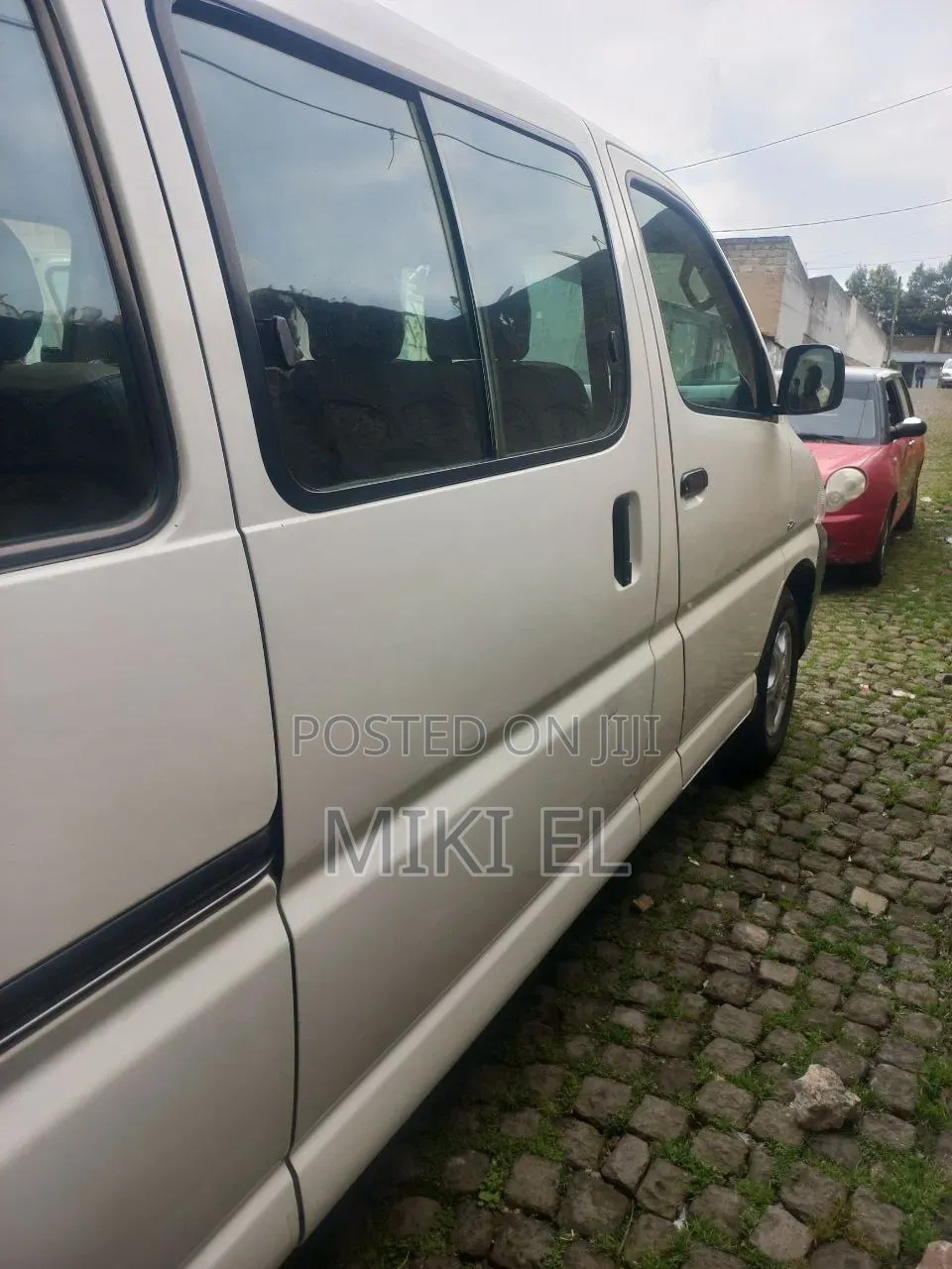 Toyota HiAce 2010 White