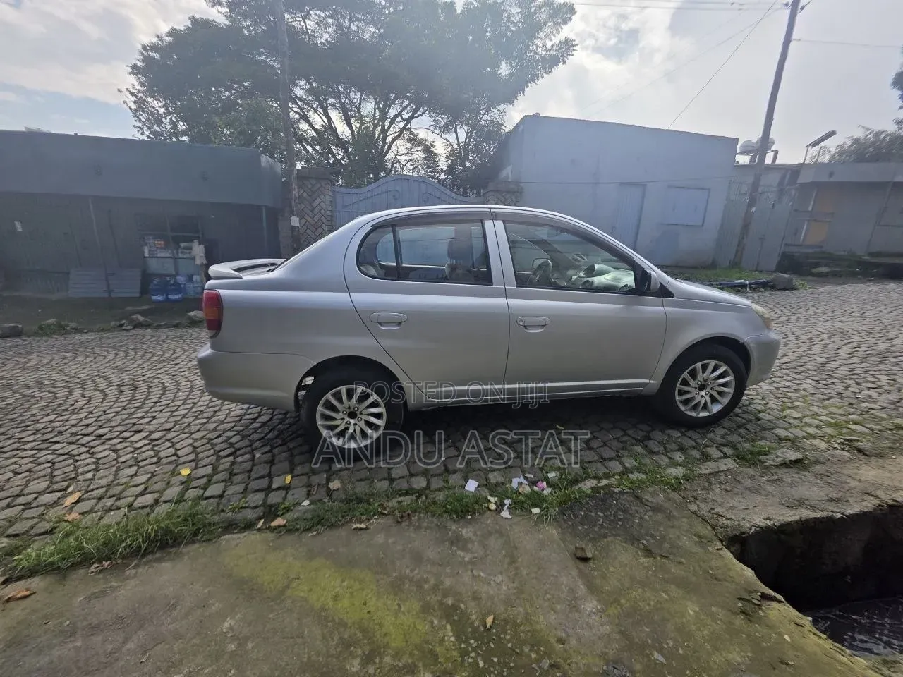 Toyota Platz 2005 Silver
