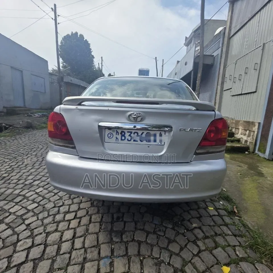 Toyota Platz 2005 Silver