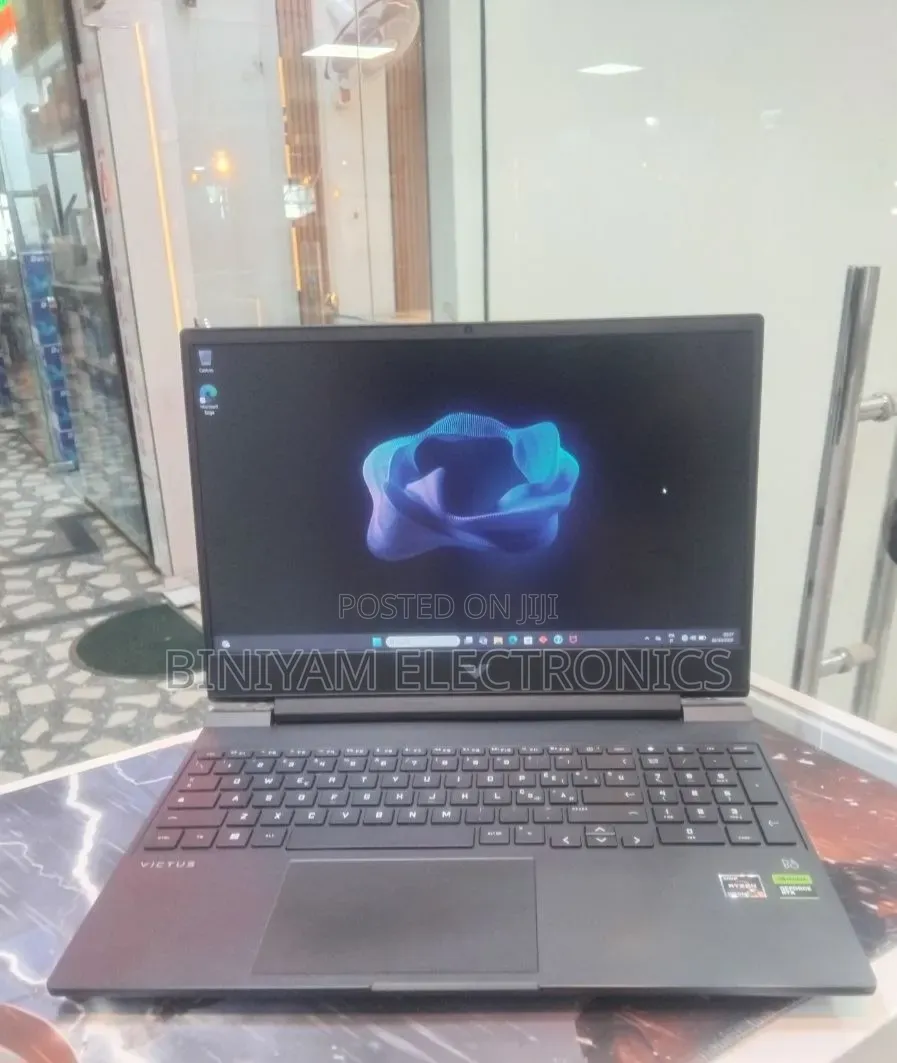 New Laptop HP Victus 16 16GB AMD Ryzen 5 SSD 512GB