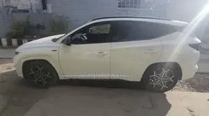 Hyundai Tucson 2022 White