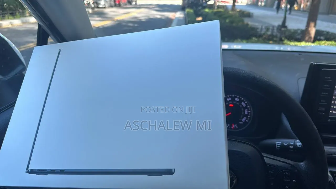 New Laptop Apple MacBook Air 2026 M5 16GB Apple M5 SSD 512GB