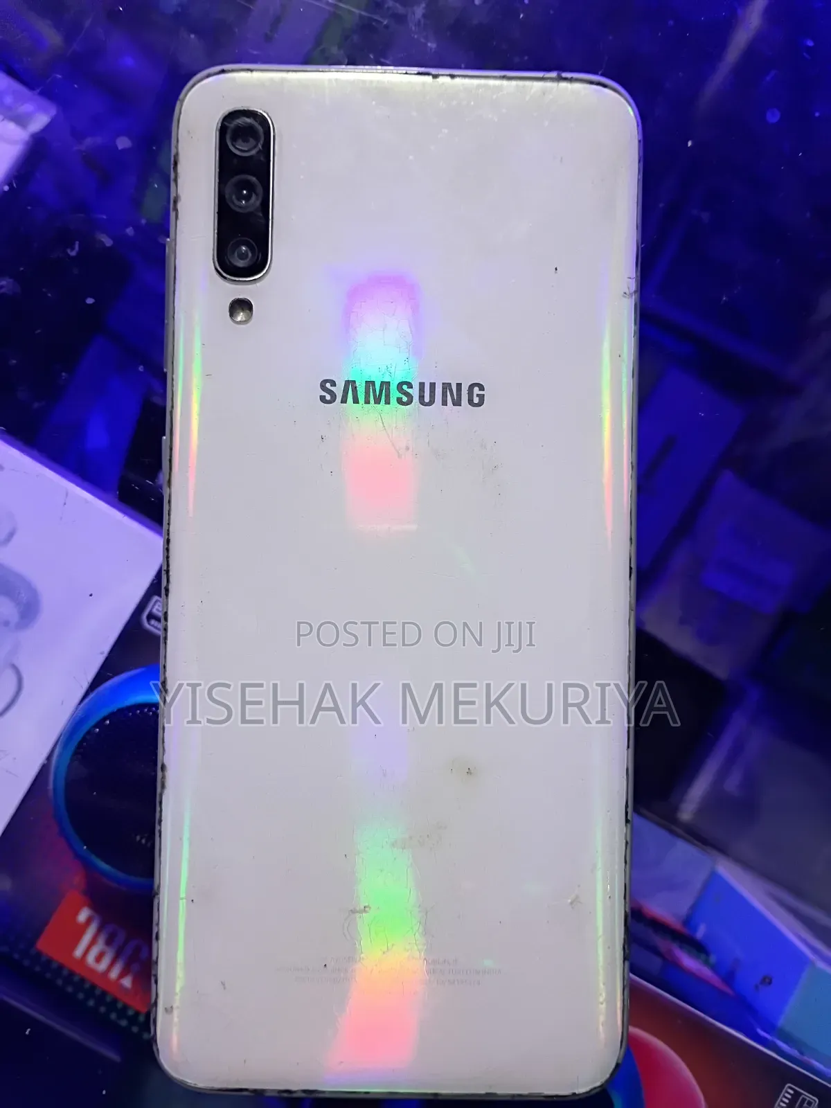 Samsung Galaxy A70 128 GB White