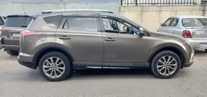 Toyota RAV4 2017 Gray
