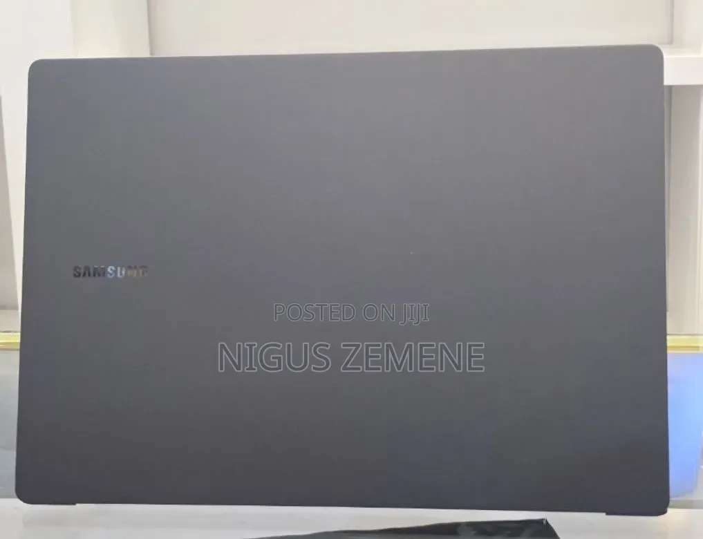 New Laptop Samsung Chromebook 3 11 16GB Intel Core i7 SSD 1T
