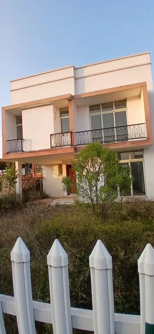 Furnished 6bdrm House in Ccd Realstate Inside, Oromia-Finfinne for sale