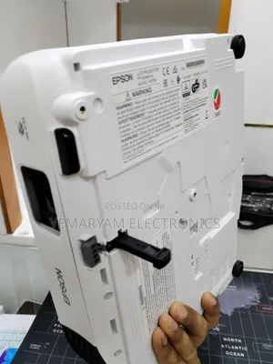 Brand New EPSON Projector With Bag