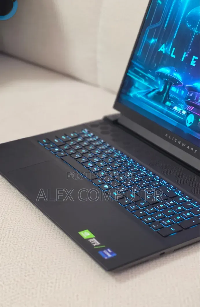 New Laptop Alienware 32GB Intel Core i9 SSD 2T