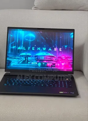 New Laptop Alienware 32GB Intel Core i9 SSD 2T