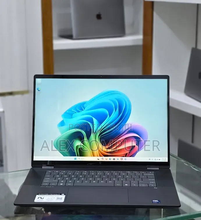 New Laptop HP OmniBook X Flip 16" 16GB Intel Core Ultra 7 SSD 1T