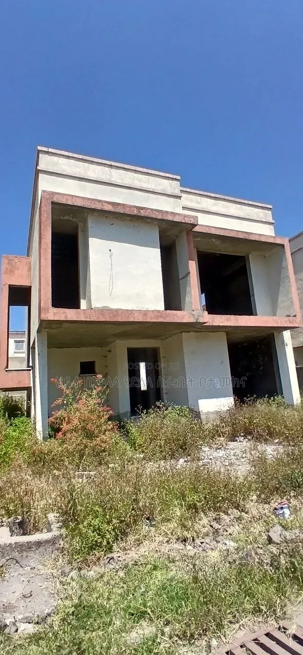5bdrm Townhouse/Terrace in Ccd Realstate Inside, Oromia-Finfinne