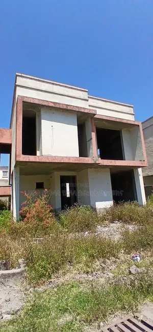 5bdrm Townhouse/Terrace in Ccd Realstate Inside, Oromia-Finfinne